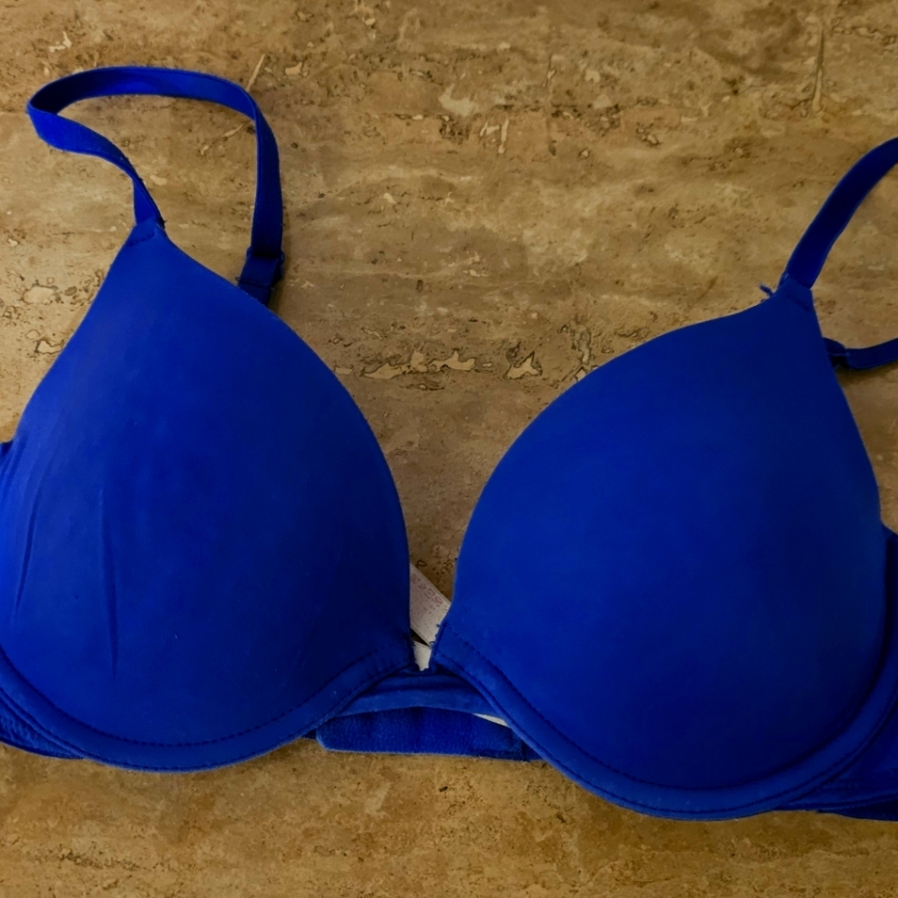 PINK Victoria's Secret 34B Bra Push Up Underwire Wear Everywhere RGUC